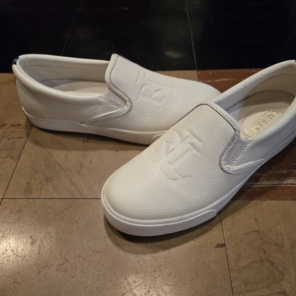 Lauren Ralph Lauren slip on shos sneakers in a women's size 7.5. EUC - Picture 6 of 14